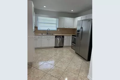 208 SW 2nd, Hallandale Beach, FL 33009 - Photo 4