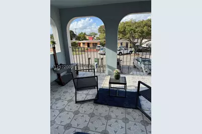 952 E 19th, Hialeah, FL 33013 - Photo 8