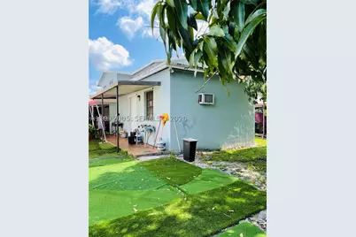 952 E 19th, Hialeah, FL 33013 - Photo 12