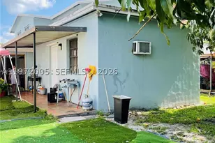 952 E 19th, Hialeah, FL 33013 - Photo 12