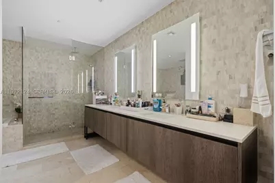 68 SE 6th #3209, Miami, FL 33131 - Photo 14
