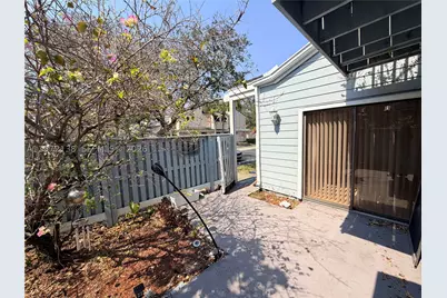 1818 Racquet, North Lauderdale, FL 33068 - Photo 18