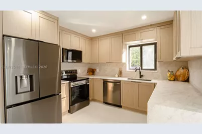 1221 Biarritz, Miami Beach, FL 33141 - Photo 2