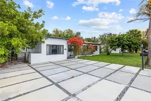 2421 NE 187th, Miami, FL 33180 - Photo 4