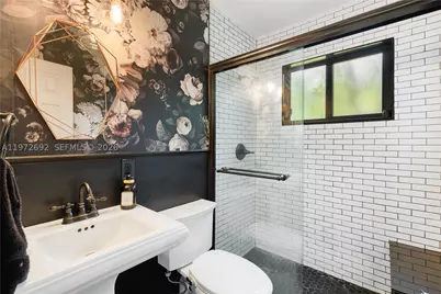 2421 NE 187th, Miami, FL 33180 - Photo 18