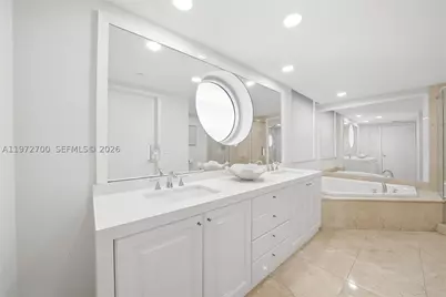 5801 Collins #700, Miami Beach, FL 33140 - Photo 22