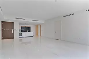 300 Biscayne Blvd, Miami, FL 33131 - Photo 22