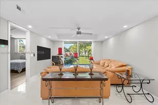 811 S Hollybrook, Pembroke Pines, FL 33025 - Photo 2