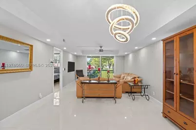 811 S Hollybrook #208, Pembroke Pines, FL 33025 - Photo 14
