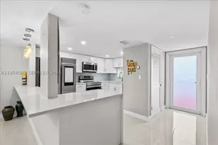 811 S Hollybrook, Pembroke Pines, FL 33025 - Photo 4