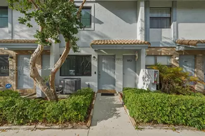9853 Riverside #8-24, Coral Springs, FL 33071 - Photo 2