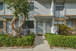 9853 Riverside, Coral Springs, FL 33071 - Photo 2