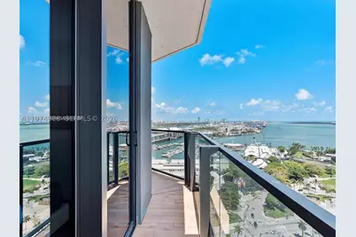398 NE 5th #1915, Miami, FL 33132 - Photo 2