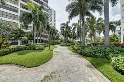 2500 Parkview #1914, Hallandale Beach, FL 33009 - Photo 30