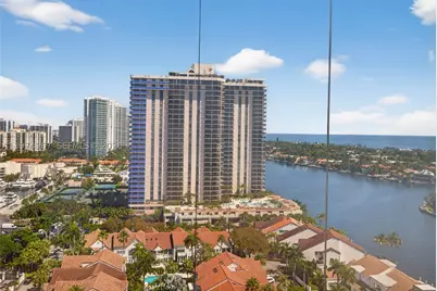 19355 Turnberry #17C, Aventura, FL 33180 - Photo 2