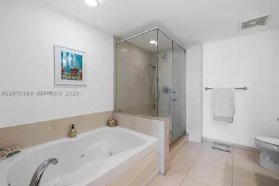 50 Biscayne #2111, Miami, FL 33132 - Photo 18