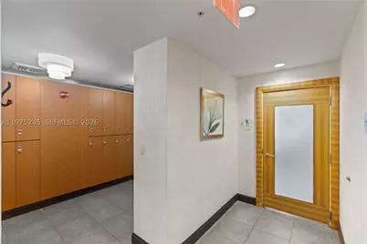 244 Biscayne #2410, Miami, FL 33132 - Photo 32