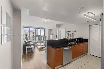 244 Biscayne #2410, Miami, FL 33132 - Photo 2