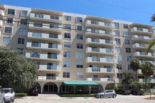 1455 N Treasure, North Bay Village, FL 33141 - Photo 1
