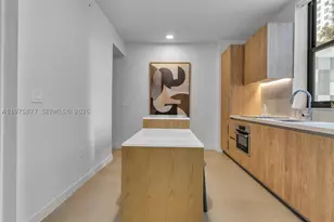 11 NE 6th, Miami, FL 33132 - Photo 8