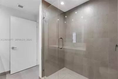 11 NE 6th #407, Miami, FL 33132 - Photo 14
