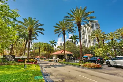 3530 Mystic Pointe #2807, Aventura, FL 33180 - Photo 4