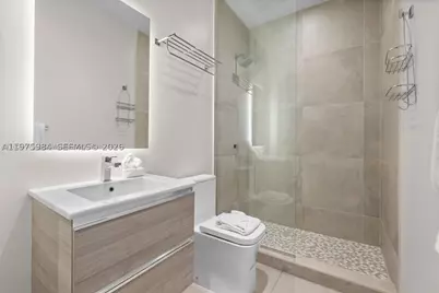 229 SW 9th #705, Miami, FL 33130 - Photo 6