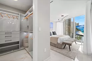 300 Biscayne Blvd, Miami, FL 33131 - Photo 14