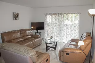 10818 N Kendall, Miami, FL 33176 - Photo 6
