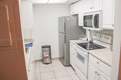 10818 N Kendall #R25, Miami, FL 33176 - Photo 1