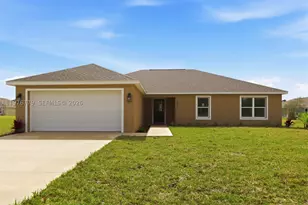6809 Dickinson, Sebring, FL 33872 - Photo 1