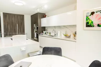 851 NE 1st #811, Miami, FL 33132 - Photo 20