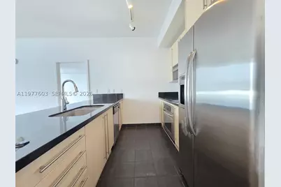 1111 SW 1st #1823-N, Miami, FL 33130 - Photo 10