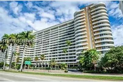 5555 Collins #15W, Miami Beach, FL 33140 - Photo 2