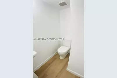 185 SW 7th #1605, Miami, FL 33130 - Photo 14