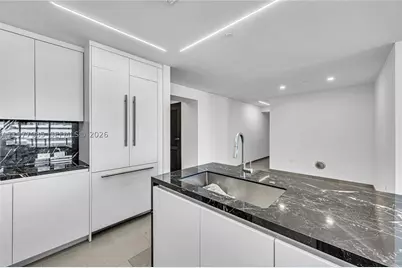 88 SW 7th #806, Miami, FL 33130 - Photo 6