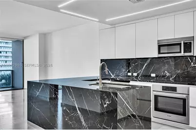88 SW 7th #806, Miami, FL 33130 - Photo 2