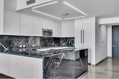 88 SW 7th #806, Miami, FL 33130 - Photo 20