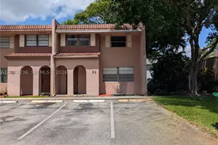 29 Seville, Davie, FL 33324 - Photo 1