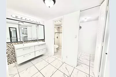 3301 N Country Club #106, Aventura, FL 33180 - Photo 10