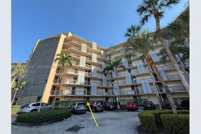 3301 N Country Club #106, Aventura, FL 33180 - Photo 1