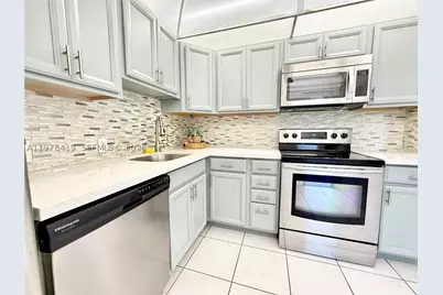 3301 N Country Club #106, Aventura, FL 33180 - Photo 6
