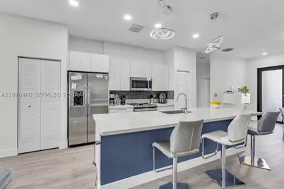 7925 NW 104th #28, Doral, FL 33178 - Photo 6