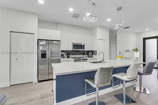 7925 NW 104th, Doral, FL 33178 - Photo 6
