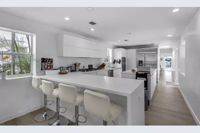 707 W 54th, Miami Beach, FL 33140 - Photo 12