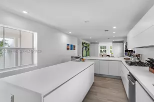 707 W 54th, Miami Beach, FL 33140 - Photo 14