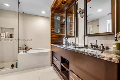 6899 Collins #2403, Miami Beach, FL 33141 - Photo 16