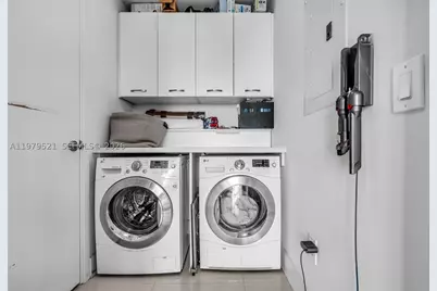 6899 Collins #2403, Miami Beach, FL 33141 - Photo 18