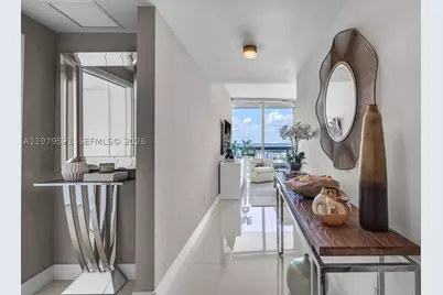 6899 Collins #2403, Miami Beach, FL 33141 - Photo 2