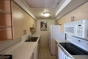 1185 Marseille, Miami Beach, FL 33141 - Photo 4